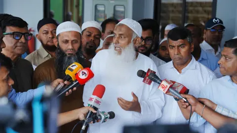 শুধু বক্তৃতা নয়, কাজ দিয়ে মানুষের মন জয় করতে হবে: ধর্মমন্ত্রী
