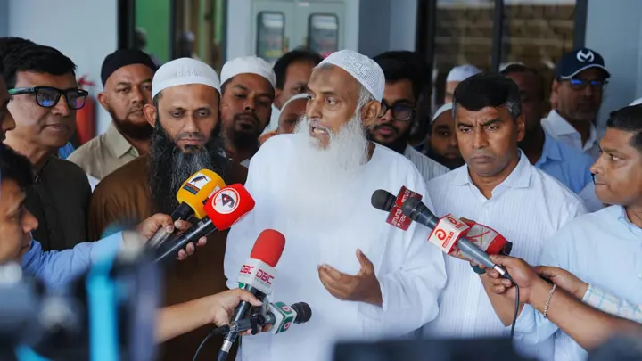 শুধু বক্তৃতা নয়, কাজ দিয়ে মানুষের মন জয় করতে হবে: ধর্মমন্ত্রী

