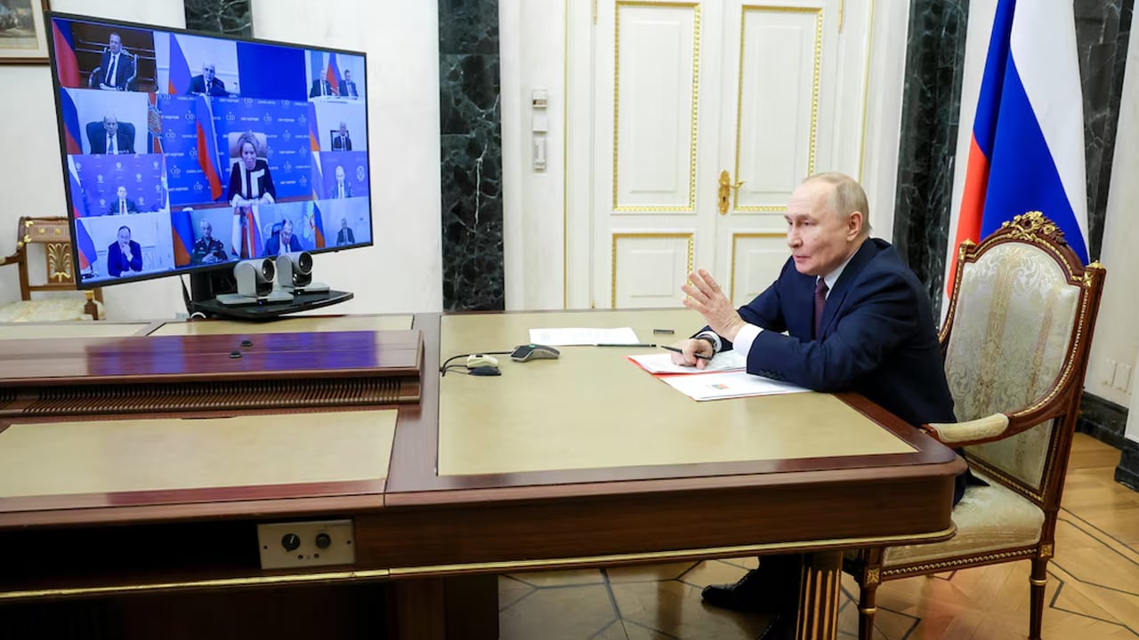 গ্রিনল্যান্ড বিক্রির সম্ভাব্য মূল্য ১ বিলিয়ন ডলার, হিসাব দিলেন পুতিন