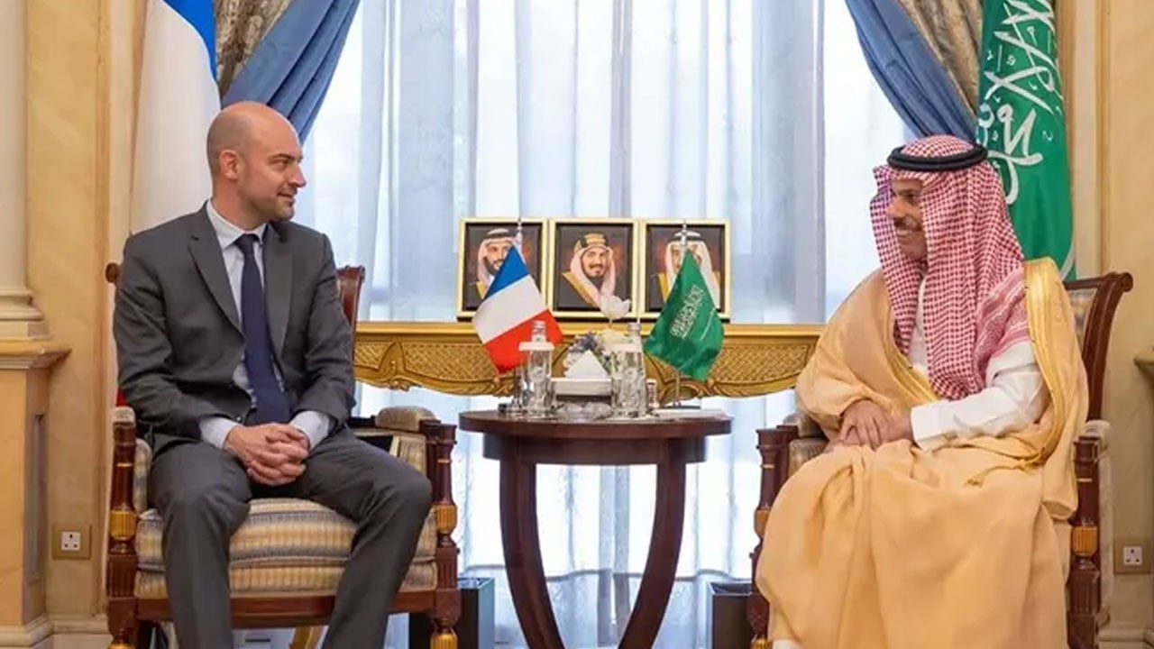 রিয়াদে সৌদি-ফরাসি পররাষ্ট্রমন্ত্রীর বৈঠক, আঞ্চলিক নিরাপত্তা নিয়ে আলোচনা