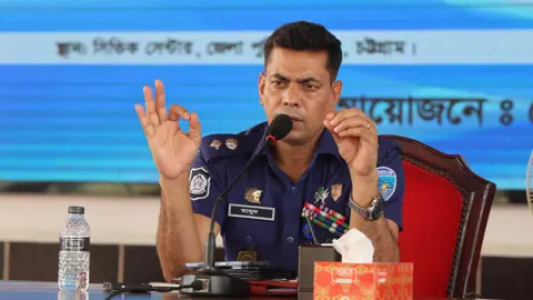 গুজব ছড়ালেই ব্যবস্থা, পূজায় সর্বোচ্চ সতর্কতা: পুলিশ সুপার মাসুদ
