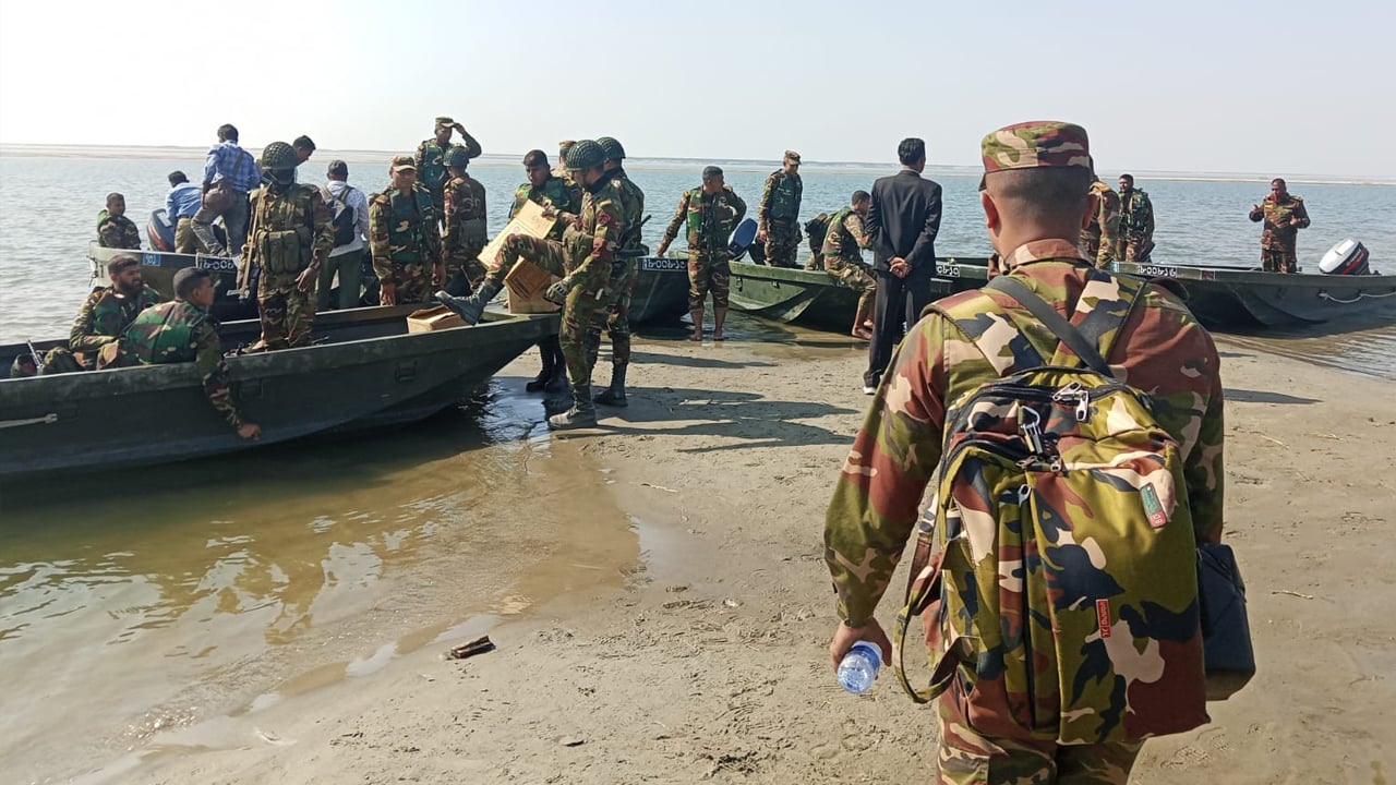 দুর্গম চরাঞ্চলে ঝুঁকিপূর্ণ কেন্দ্র চিহ্নিত, সেনাবাহিনীর মহড়া শুরু