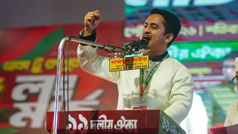 কথা বললেই শুরু হয় বাক স্বাধীনতার বিরুদ্ধে আটক: সারজিস আলম
