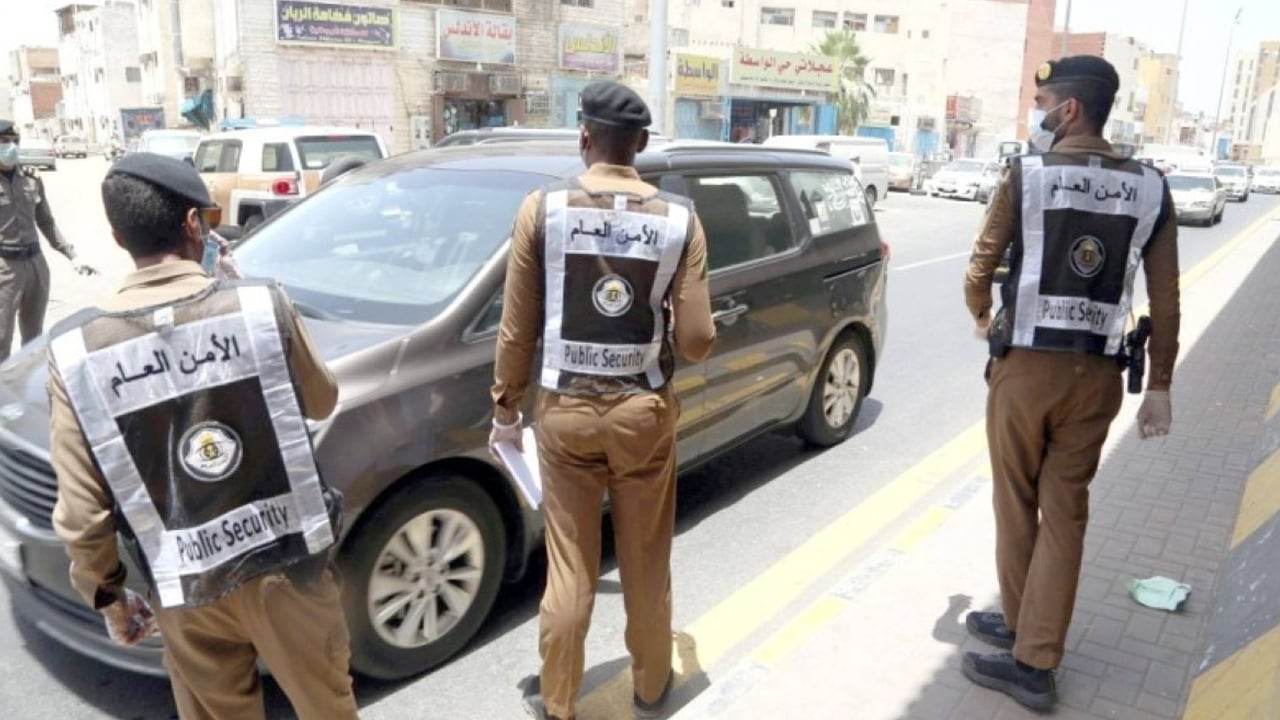 সৌদিতে শ্রম ও অভিবাসন আইনে ১৪ হাজারেরও বেশি প্রবাসী বহিষ্কার