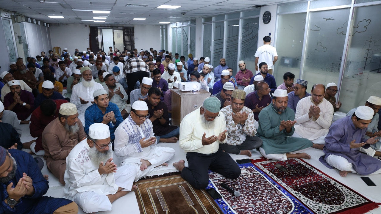 ‘জুলাই গণঅভ্যুত্থান’ দিবসে সেতু বিভাগের আলোচনা ও দোয়া মাহফিল