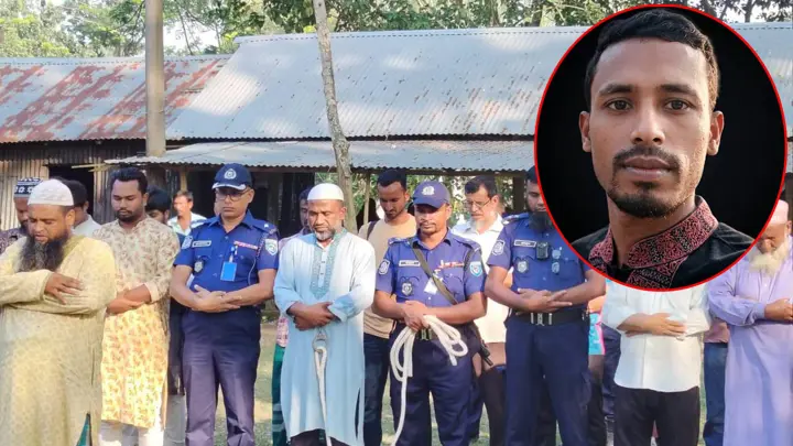 শিবির নেতা হত্যা মামলার আসামি প্যারোলে মুক্তি পেয়ে বাবার জানাজায়