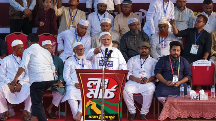 চাকরির বদলে ১ কোটি মানুষের হাতে চাঁদাবাজির চাবি দিয়েছে সরকার: জামায়াত আমির