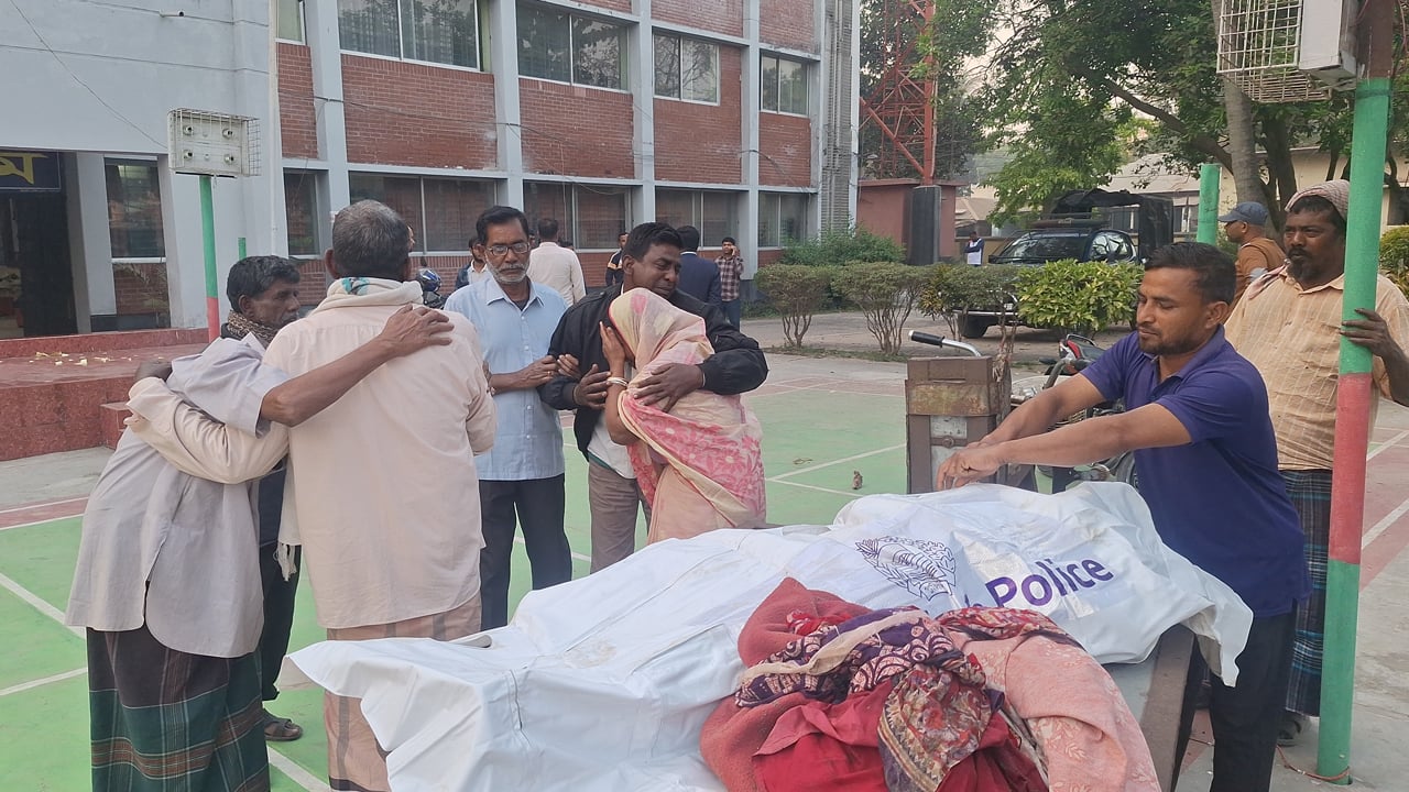 মোবাইল ব্যবহার নিয়ে বিরোধ, গৃহবধূর আত্মহত্য