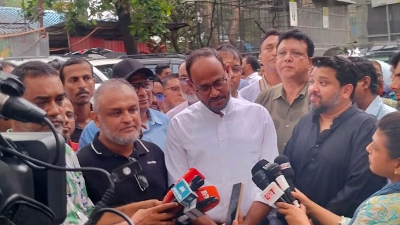 চট্টগ্রাম চিড়িয়াখানাকে আন্তর্জাতিক মানে উন্নীত করা হবে: প্রাণিসম্পদ প্রতিমন্ত্রী