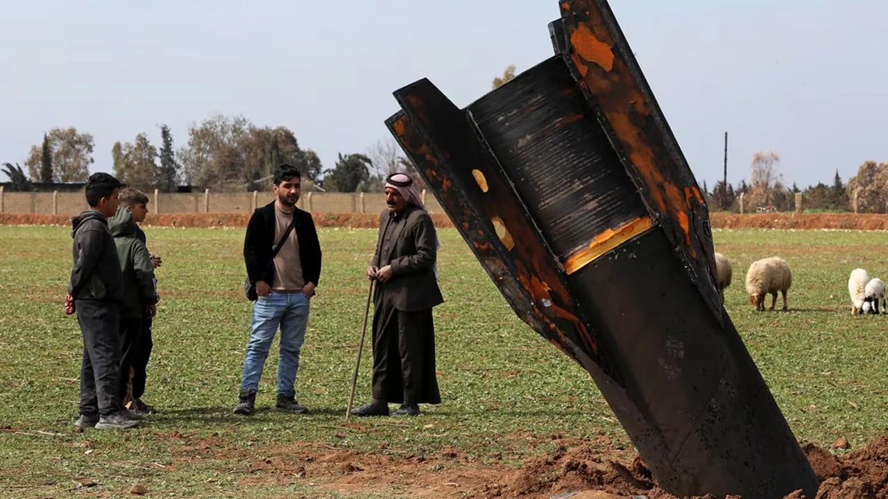 সিরিয়ার মাটিতে ইরানে ক্ষেপণাস্ত্রের ধ্বংসাবশেষ