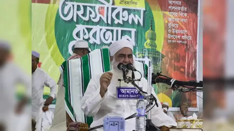 দুনিয়ার মোহে নষ্ট হচ্ছে মূল্যবান হায়াত: সালাহউদ্দীন নানুপুরী