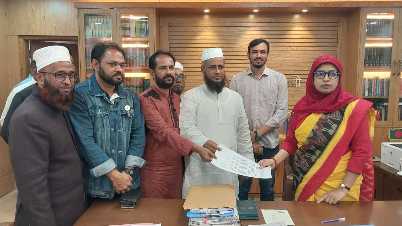 ভোটে অনিয়মের অভিযোগ, রিটার্নিং কর্মকর্তাকে চিঠি দিলেন মঞ্জু