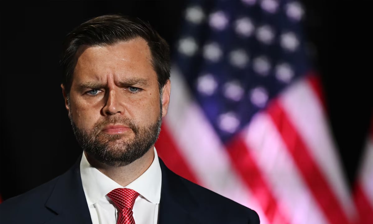 ইরান যুদ্ধে জড়িয়ে নিজেদের সমস্যার কথা স্বীকার করলেন মার্কিন ভাইস-প্রেসিডেন্ট