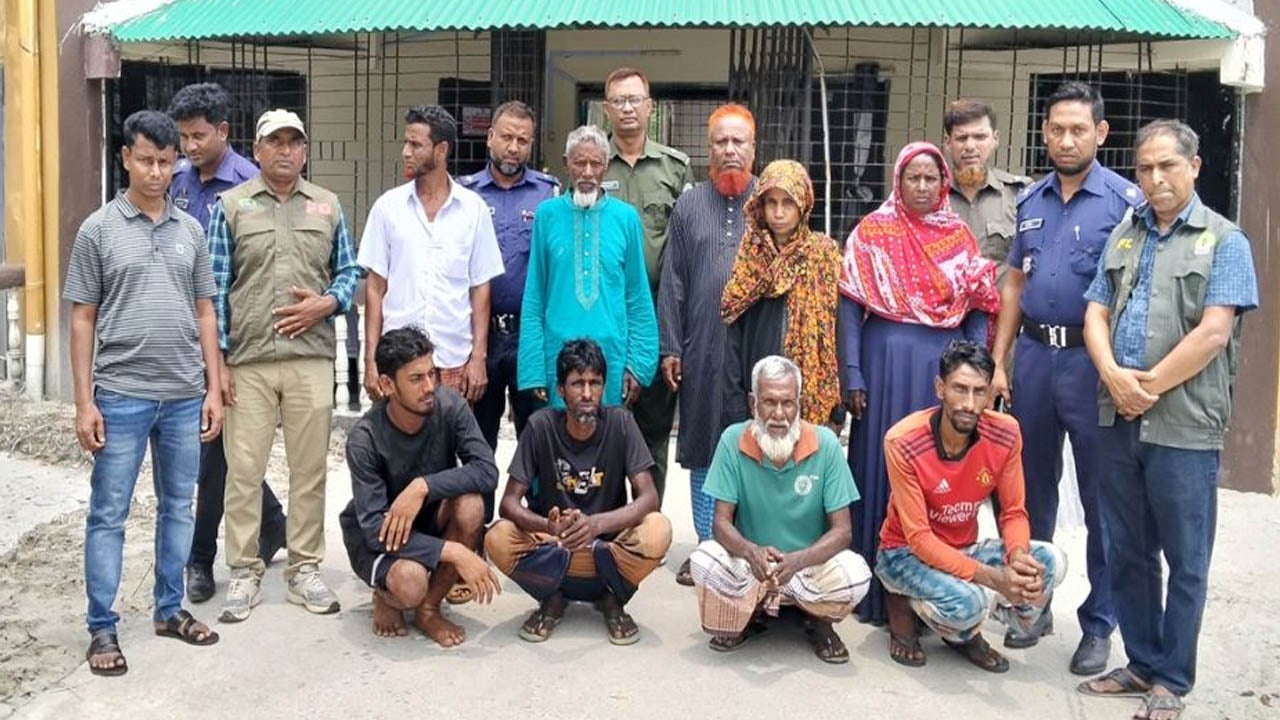 সুন্দরবনে ঝড় ও নৌকাডুবির ঘটনায় নিখোঁজ ৯ মৌয়ালের ৭ জন উদ্ধার