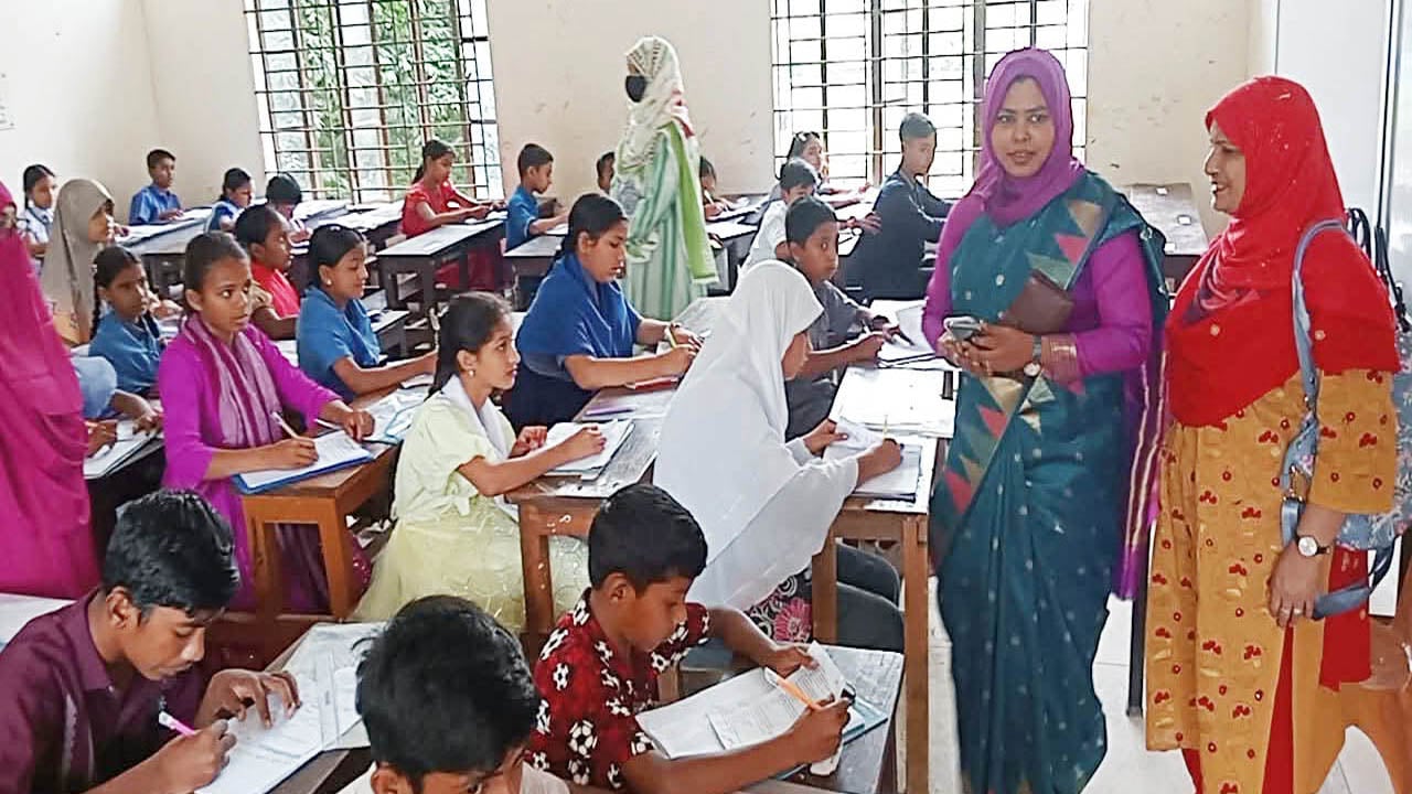 গৌরীপুরে প্রাথমিক বৃত্তি পরীক্ষার প্রথমদিনে অনুপস্থিত ৫৬৪ শিক্ষার্থী