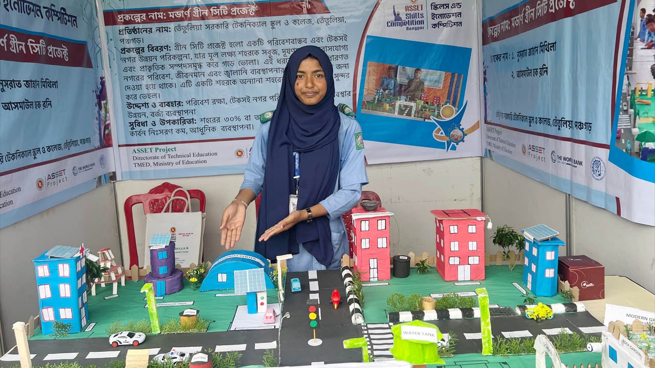 দিনাজপুরে ‘স্কিলস অ্যান্ড ইনোভেশন কম্পিটিশন’, জাতীয় পর্বে যাচ্ছে ৭ উদ্ভাবন