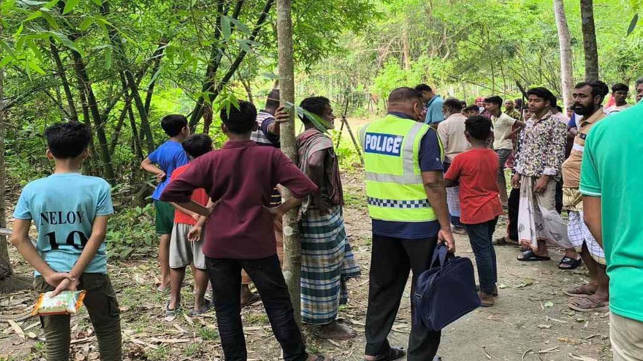 অভয়নগরে বাঁশবাগান থেকে অজ্ঞাত নারীর লাশ উদ্ধার