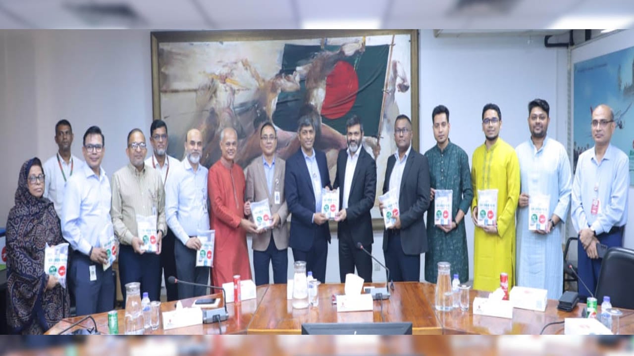 হজযাত্রীদের জন্য বিমান ও এসিআই-এর ‘হজ কেয়ার প্যাক’