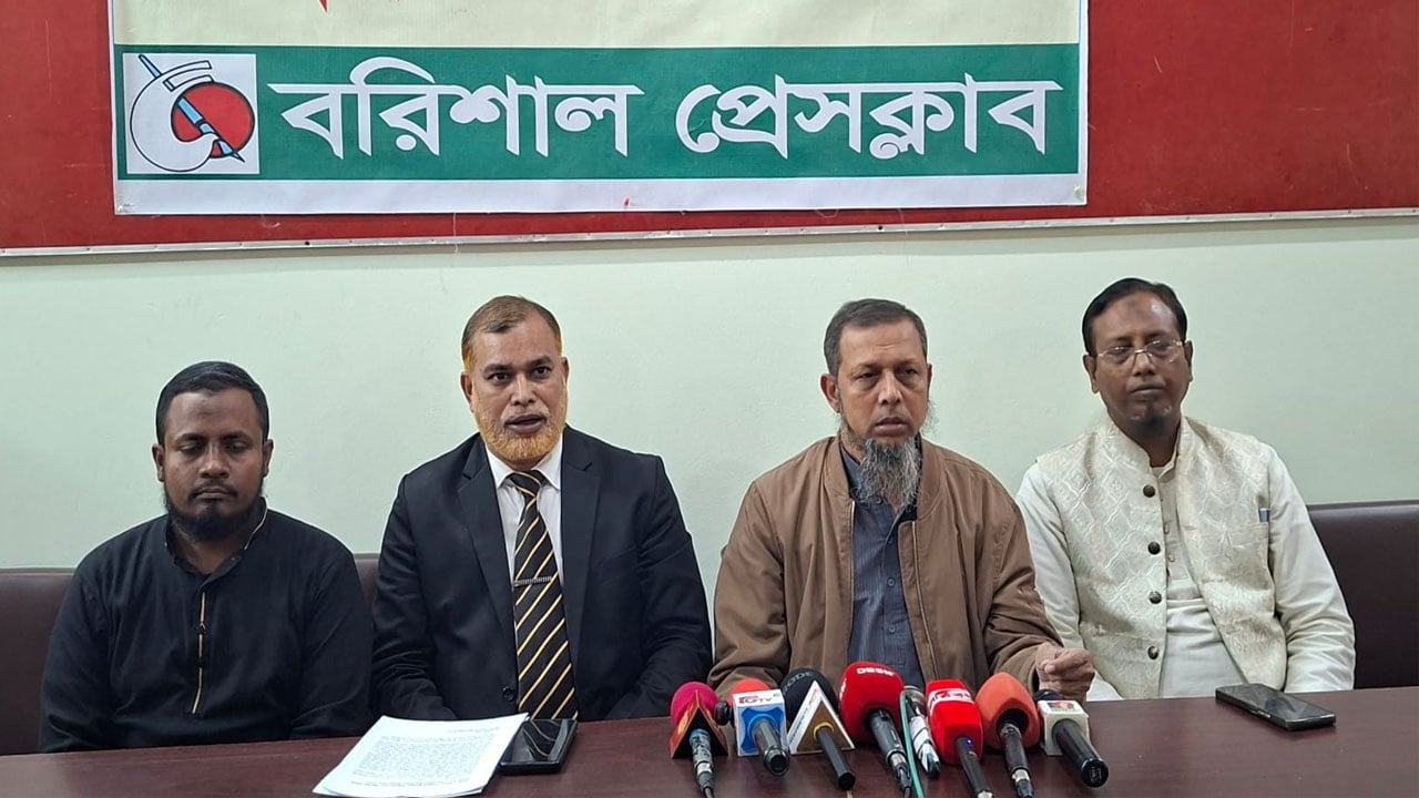 জামায়াত সমর্থকদের ওপর হামলার প্রতিবাদে দাঁড়িপাল্লা প্রার্থীর সংবাদ সম্মেলন