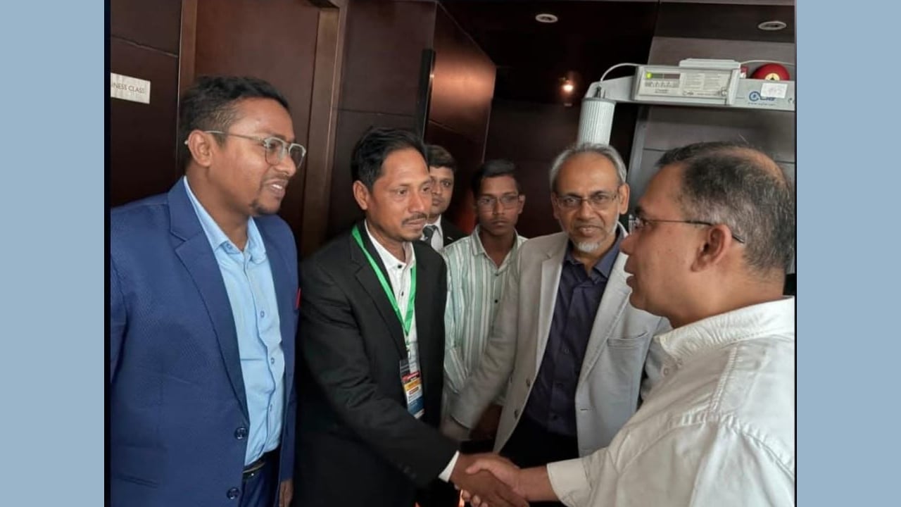 জুলাই আন্দোলনে শহীদ ওয়াসিমের বাবার সঙ্গে তারেক রহমানের সাক্ষাৎ