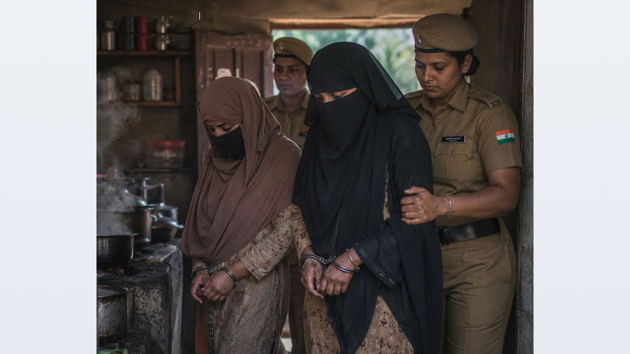 ভারতে গরুর মাংস রান্নার অভিযোগে তিন মুসলিম নারী গ্রেপ্তার