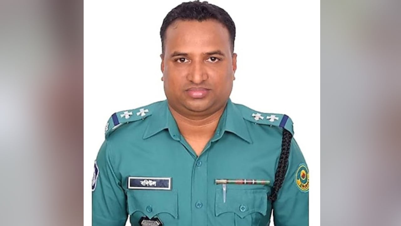 অস্ত্র দিয়ে ফাঁসানো হলো অটোচালককে! নেপথ্যে যে এসআই