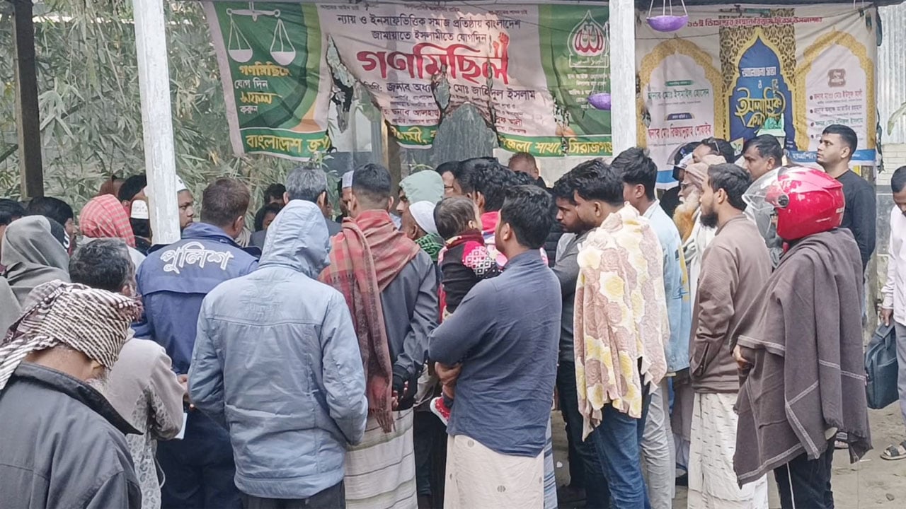 জামায়াতে ইসলামীর নির্বাচনি অফিসে দুর্বৃত্তদের অগ্নিসংযোগ