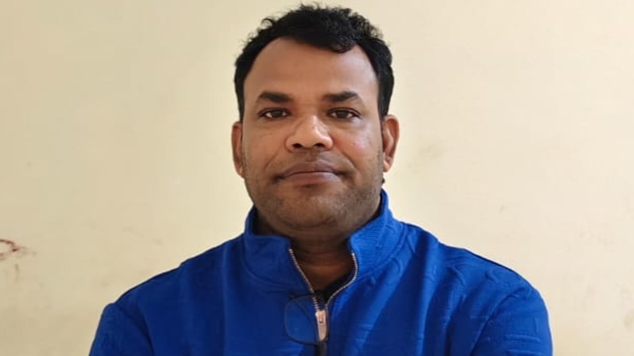 ভারতে পালানোর সময় নাশকতা মামলার আসামি যুবলীগ নেতা আটক