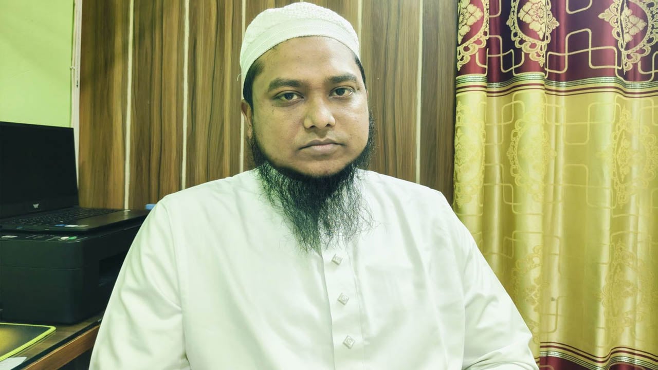 হাফেজ রেজাউলকে তাড়িয়ে বেড়ায় সেই ভয়ানক স্মৃতি