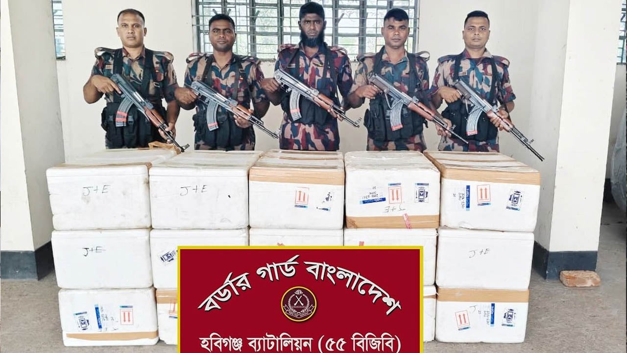 ভারতীয় অবৈধ গলদা চিংড়ির রেনু পোনা জব্দ, নদীতে অবমুক্ত