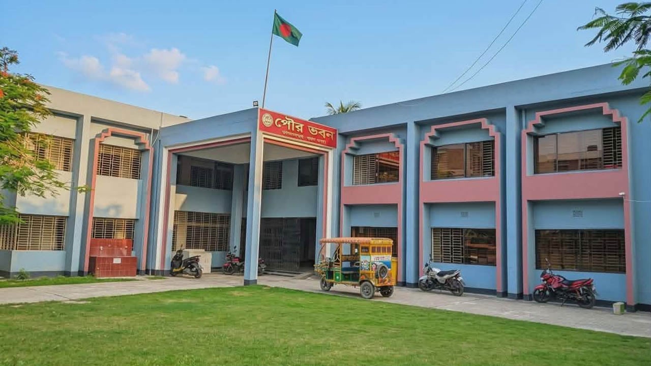 সুপেয় পানি প্রকল্প মেয়াদ পেরোলেও সেবা অনিশ্চিত, ভোগান্তিতে পৌরবাসী