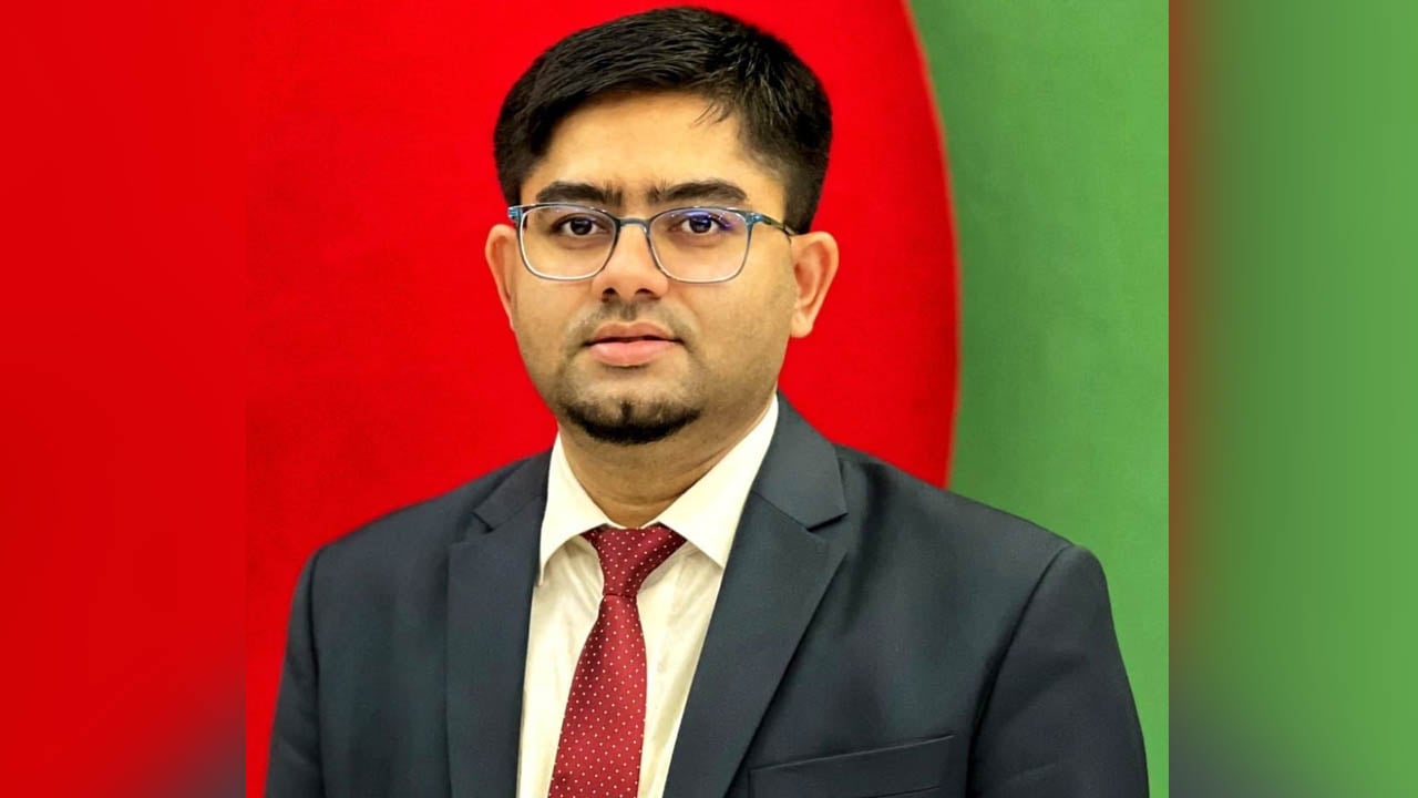 দুর্নীতির অভিযোগের মধ্যে পীরগাছার ইউএনও দেবাশীষ বসাককে বদলি