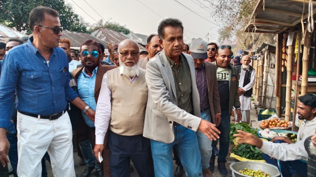 রূপসায় ধানের শীষ প্রার্থীর গণসংযোগ