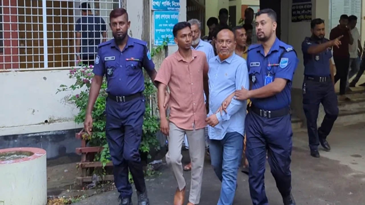 চাঁদাবাজি-লুটপাটের মামলায় ছেলেসহ কারাগারে বিএনপি নেতা