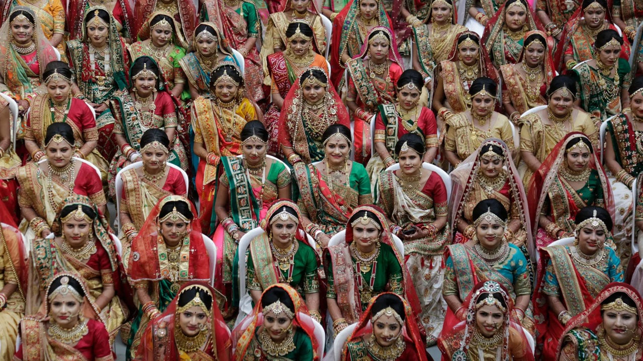 বিয়ের পোশাকে মন্দিরে ৪০ বর, সারাদিনেও এলেন না কোনো কনে