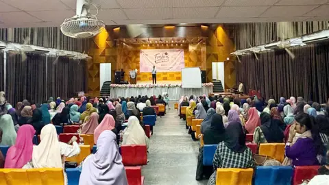 চট্টগ্রাম বিশ্ববিদ্যালয়ের নবীন ছাত্রীদের সংবর্ধনা দিল ছাত্রীসংস্থা
