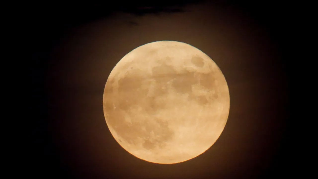 নতুন দুটি চন্দ্র খনিজ আবিষ্কারের ঘোষণা চীনের