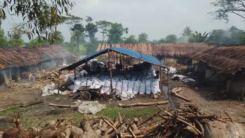 কাঁঠালিয়ায় ৫০ চুল্লিতে কাঠ পুড়িয়ে কয়লা তৈরি, ঝুঁকিতে জনস্বাস্থ্য 