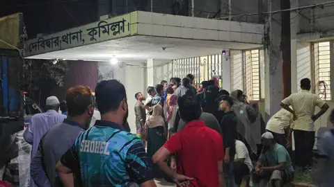 কুমিল্লায় কিশোর গ্যাংবিরোধী অভিযানে তিন দফায় আটক ১২৯৪