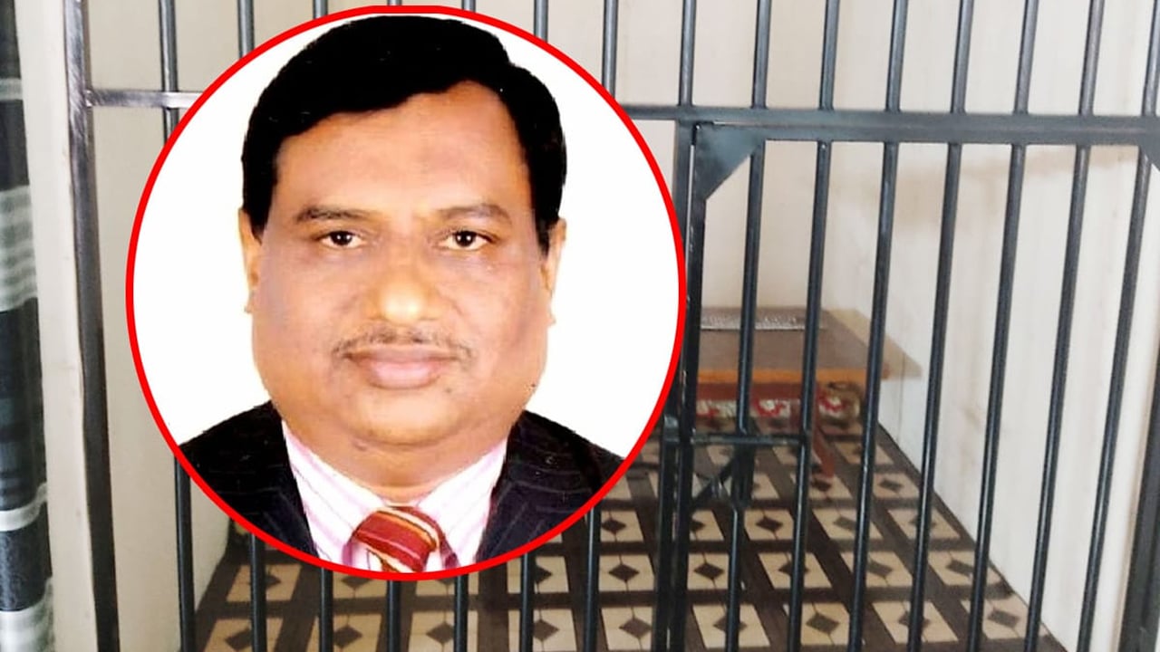 ফারইস্টের সাবেক সিইও হেমায়েত উল্লাহ গ্রেপ্তার