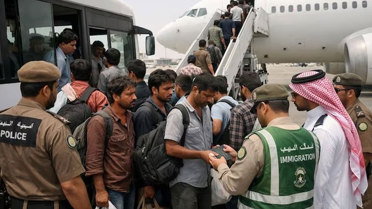 ১২ হাজারের বেশি প্রবাসীকে ফেরত পাঠিয়েছে সৌদি আরব