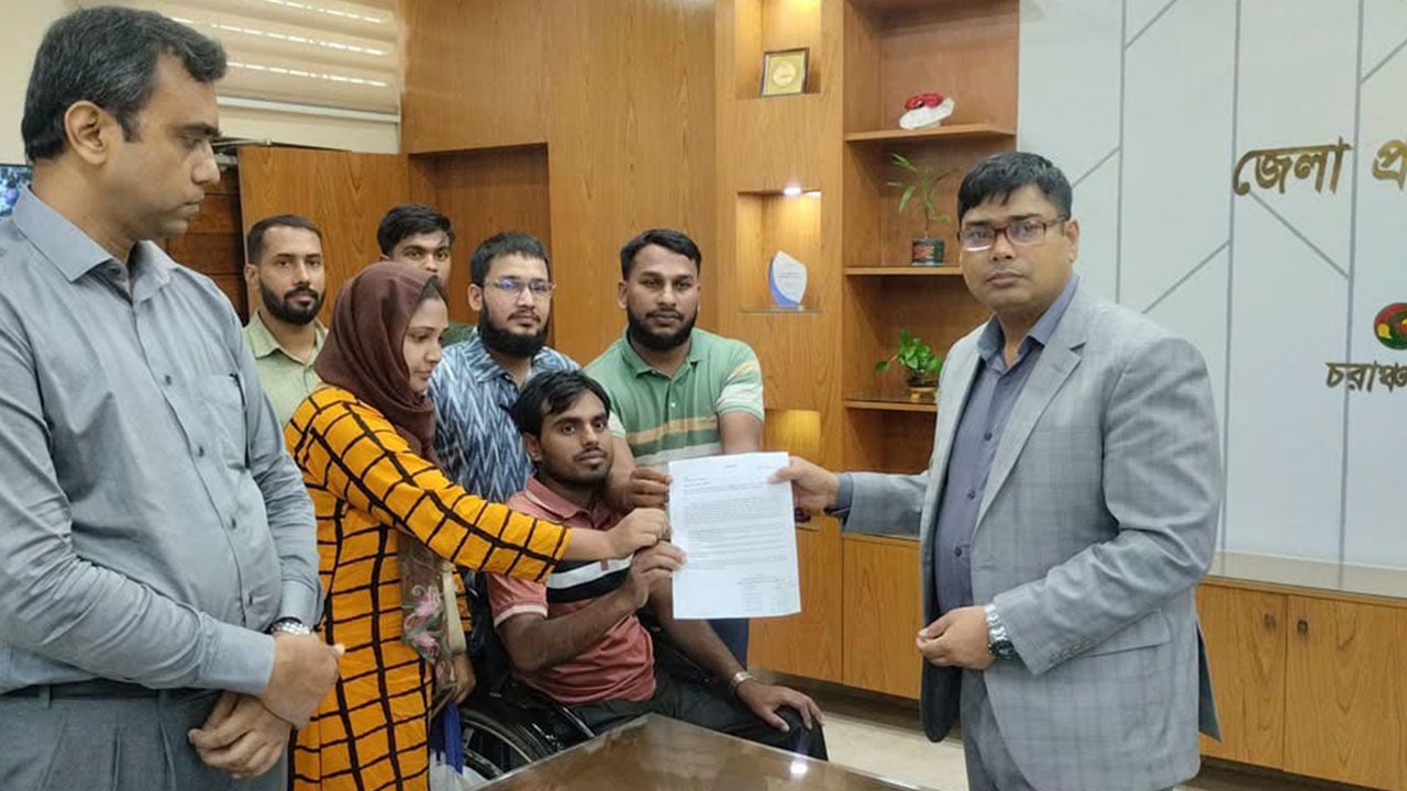 সহকারী শিক্ষক পদে নিয়োগপত্র পাওয়ার দাবিতে সরকারের প্রাথমিক ও গণশিক্ষামন্ত্রীকে স্মারকলিপি পাঠিয়েছেন গাইবান্ধার ৪১ নিয়োগবঞ্চিত প্রার্থী।