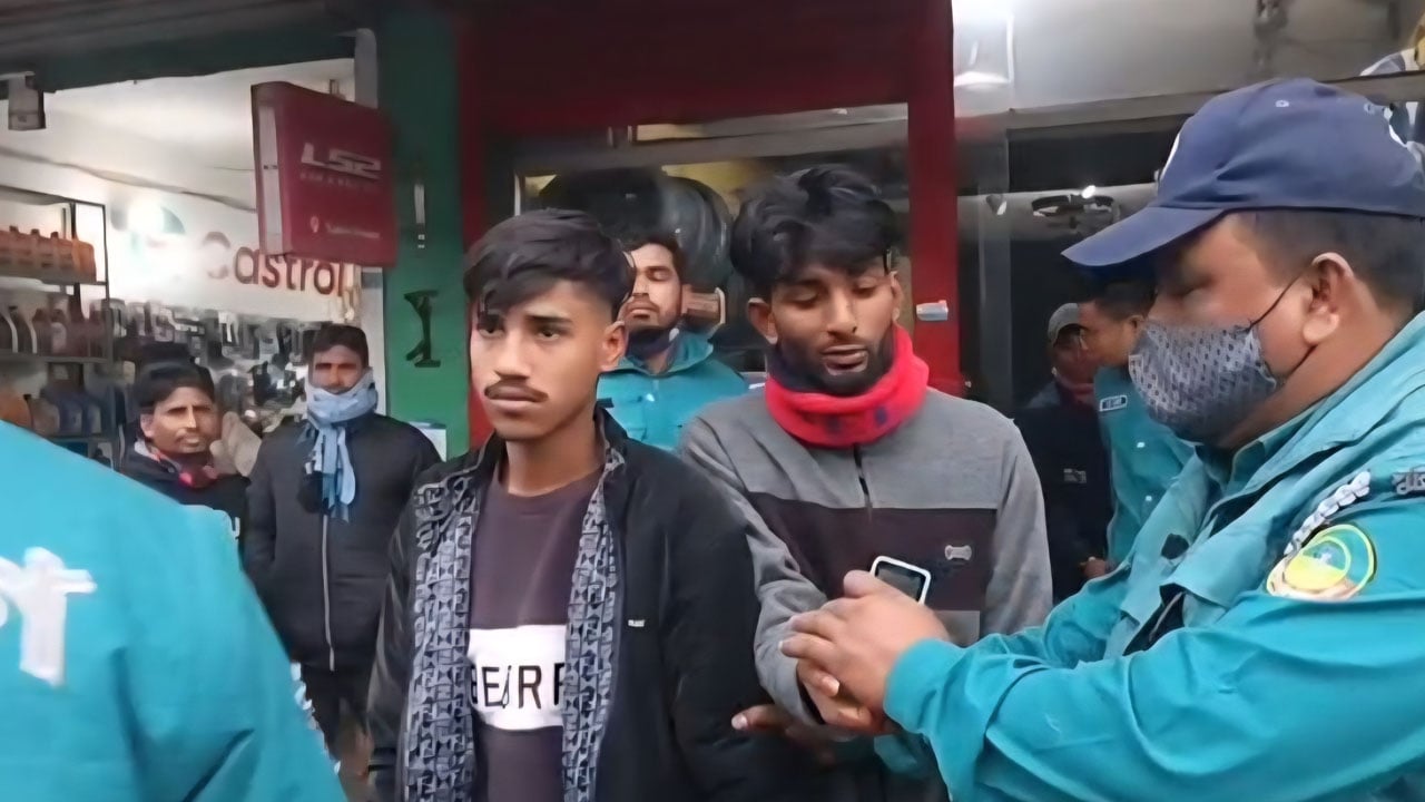 ঝটিকা মিছিল থেকে নিষিদ্ধ ছাত্রলীগের ৭ কর্মী গ্রেপ্তার