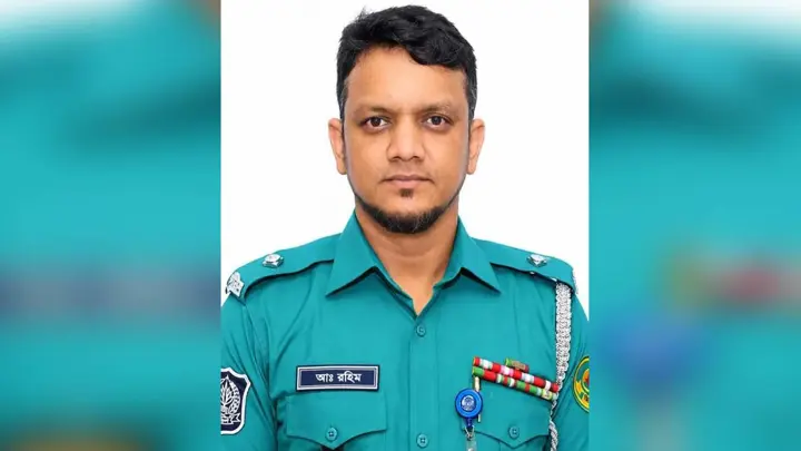 মেয়রের সমালোচনার পর খুলশীর সাবেক ওসিকে খুলনায় বদলি