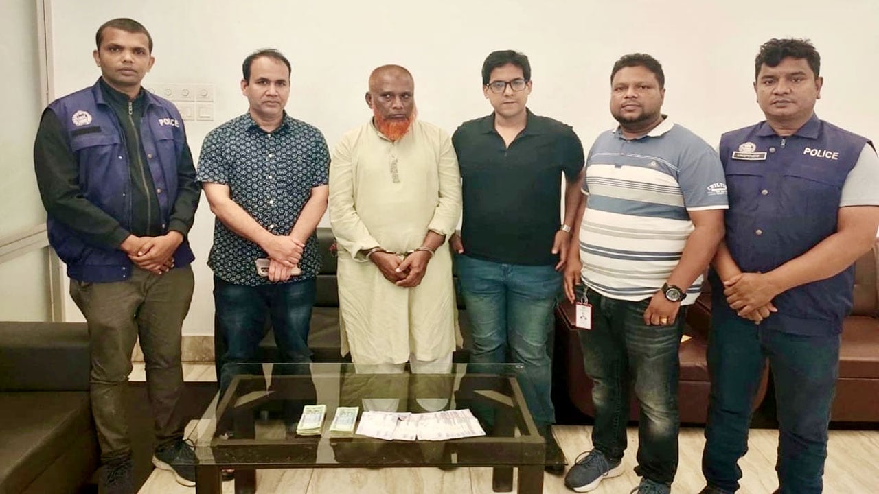 হজক্যাম্প হতে রিয়াল চুরির ঘটনায় গ্রেপ্তার ২, সাড়ে ১৭ হাজার রিয়াল উদ্ধার