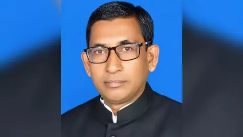 চেক ডিজঅনার মামলায় আ.লীগ নেতা গ্রেপ্তার
