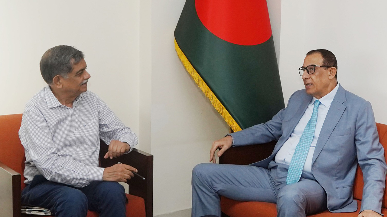 শিক্ষা উপদেষ্টার সঙ্গে ফিলিস্তিন রাষ্ট্রদূতের সাক্ষাৎ