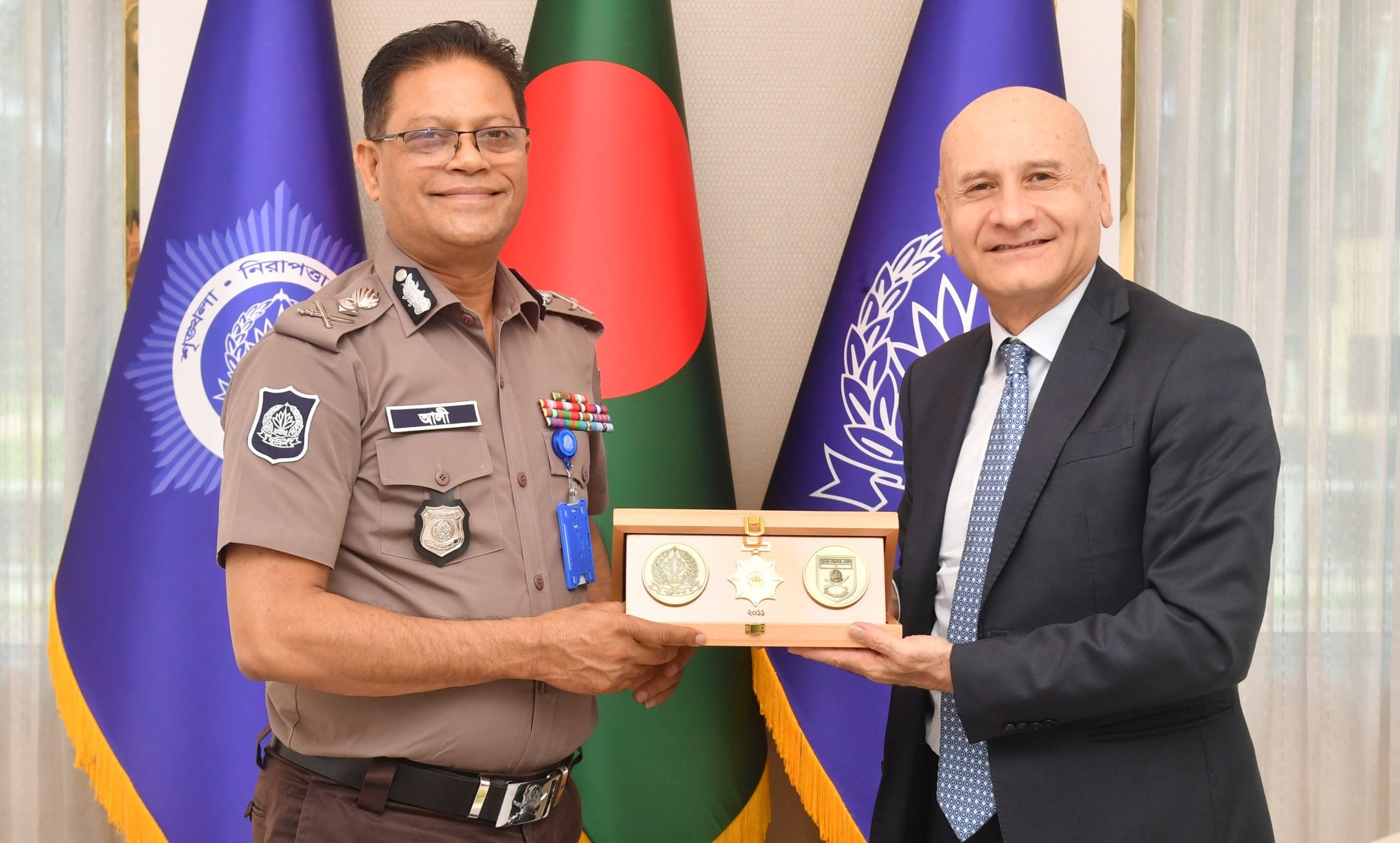 নিরাপত্তা সহায়তায় বাংলাদেশ পুলিশের সঙ্গে কাজ করতে চায় ইতালি