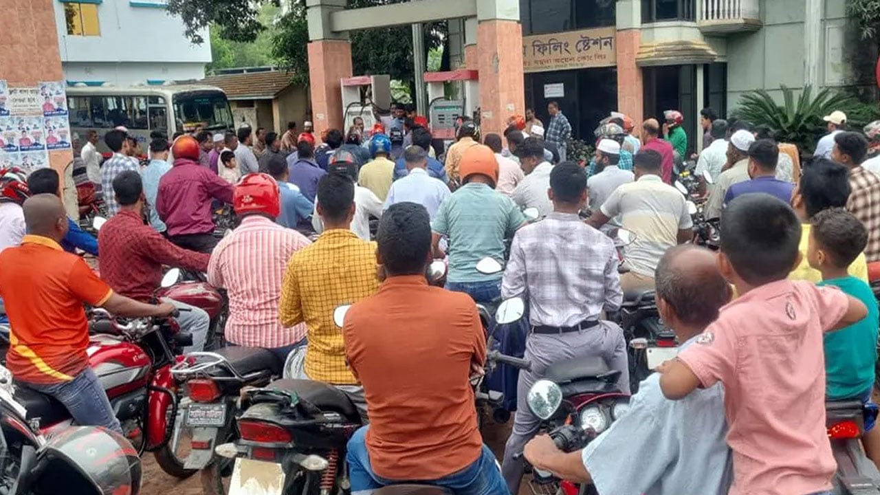 দিনাজপুরে জ্বালানি তেলের সংকট, মজুতবিরোধী অভিযানে জেল-জরিমানা