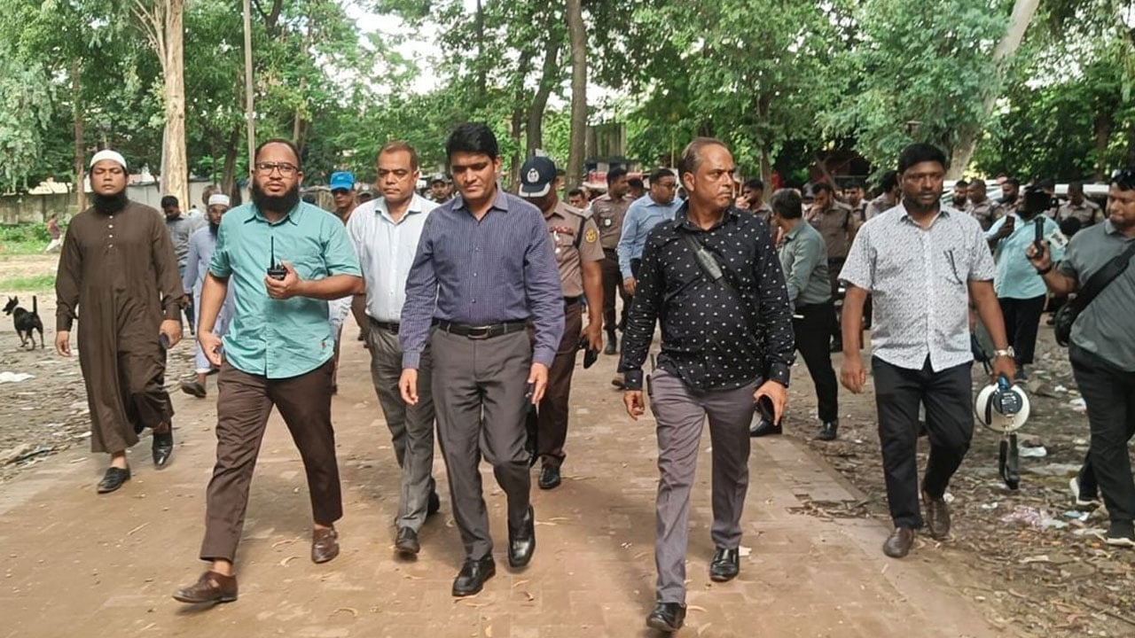 সোহরাওয়ার্দী উদ্যানে যৌথ উচ্ছেদ অভিযান